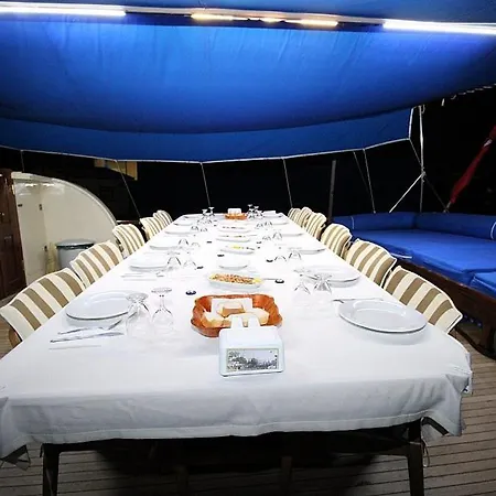 보트호텔 Segmen Gulet 말마리스