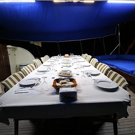 Segmen Gulet 보트호텔 말마리스