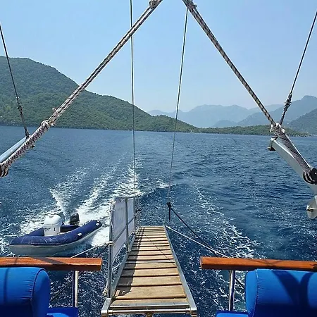 Botel Segmen Gulet